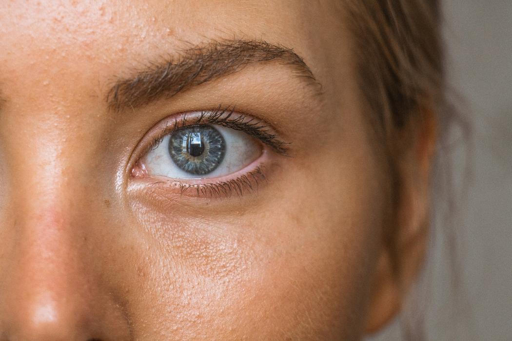 Cosmétiques bio pour peau mature et déshydratée : Guide essentiel